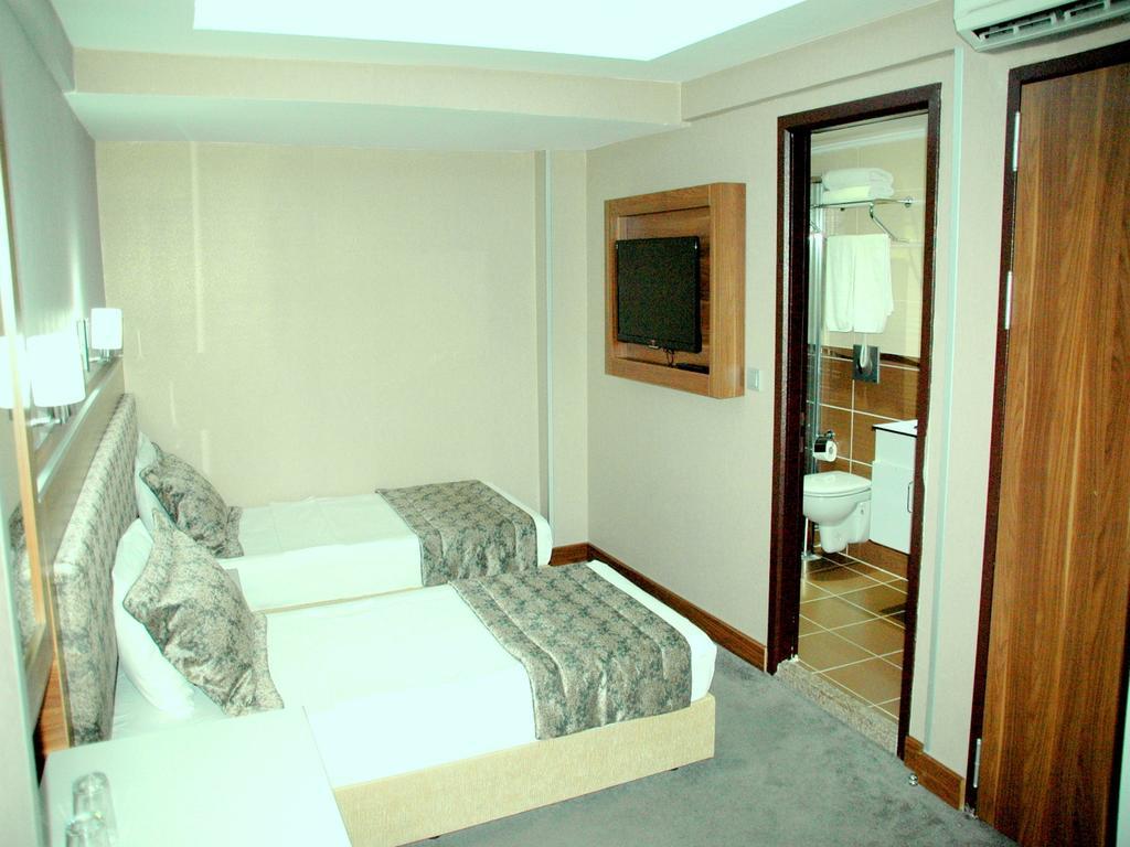 Hotel Buyuk Paris Stambuł Zewnętrze zdjęcie