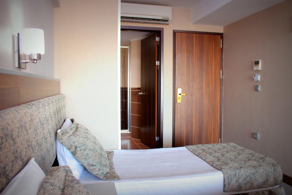 Hotel Buyuk Paris Stambuł Zewnętrze zdjęcie